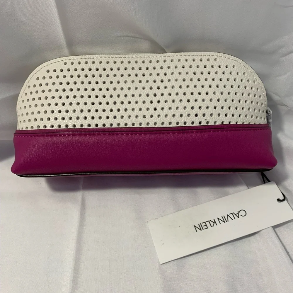 NWT Calvin Klein Small Cosmetic Case